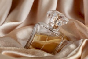 كيف تحافظ على رائحة عطرك طوال اليوم؟