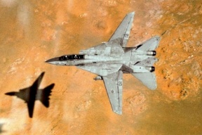 الجيش الإسرائيلي يعلن تدمير طائرتين إيرانيتين من طراز F-14