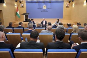 مصطفى يطلع ممثلي البعثات الأوروبية على آخر المستجدات مطالبا بمزيد من الضغط لوقف الحرب على شعبنا واستعادة الأموال المحتجزة