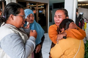غرق عبارة متجهة إلى بالي يودي بحياة 4 أشخاص و38 في عداد المفقودين بإندونيسيا