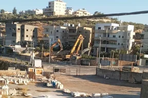 الاحتلال يشرع بهدم منزل في بلدة سلوان