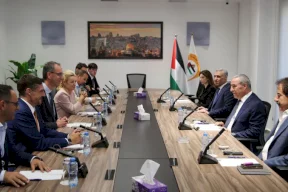 الشيخ يلتقي وفد بعثة المساعدات الحدودية للاتحاد الأوروبي ويؤكد ضرورة وقف إطلاق النار وزيادة الدعم الإنساني لغزة