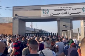 تذاكر VIP على جسر الملك حسين تُلهب جيوب المسافرين وسط تعطل الحجز الإلكتروني