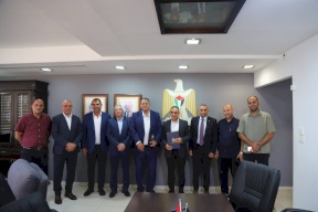 رئيس سلطة الطاقة يوقع ممثلاً عن الحكومة اتفاقية تسوية مالية وإعادة هيكلة شركة كهرباء الجنوب ضمن مراكز التكلفة