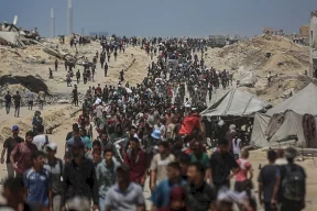 بريطانيا وأكثر من 20 دولة تدعو إسرائيل لوقف الحرب ورفع القيود عن غزة