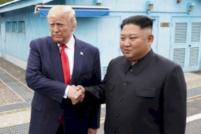 البيت الأبيض: ترمب لا يزال منفتحاً على الحوار مع كيم جونغ أون