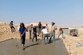 مستوطنون يوسعون بؤرة استعمارية في قرية شلال العوجا شمال أريحا