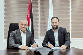 الرؤية الواضحة توقع اتفاقية لإدارة المساحات الإعلانية لشركة جت لنقل الركاب في جسر الملك حسين