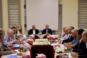 لقاء بريطاني-فلسطيني في الخليل لبحث تداعيات الأزمة المالية على القطاع الخاص