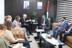 وزير العدل يجتمع مع وفد المملكة المتحدة لفلسطين