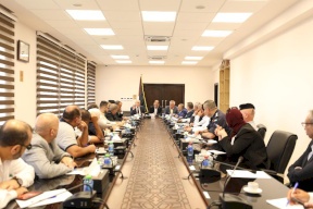 وزيرا الاقتصاد الوطني والصناعة يطلعان فعاليات محافظة سلفيت على إجراءات التخفيف من حدة الأزمات الاقتصادية