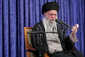 Khamenei: Disputes with Washington are intractable and we will not submit to them