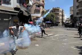 فيديو:: اعتقال شاب بعد إصابته في رام الله