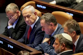 Israeli Writer Warns: Tel Aviv is Not a Regional Power and Arrogance Could Lead to Its Ruin