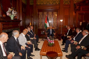 الرئيس عباس يلتقي وفداً من الجالية الفلسطينية في المملكة المتحدة