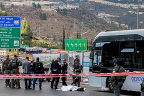 مصابان بعملية طعن بفندق في منطقة القدس واعتقال فلسطيني من شعفاط