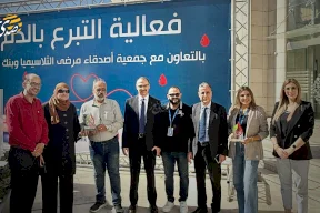 تحت شعار "قطرة دم تساوي حياة" بنك الإسكان ينظم حملة للتبرع بالدم في رام الله