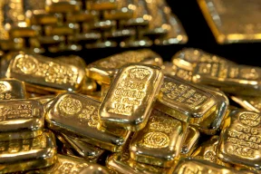 أسعار الذهب تُسجل مستوى قياسياً جديداً