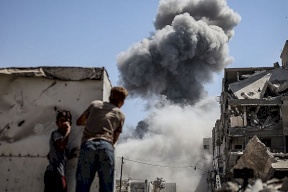 Des martyrs et des blessés dans une série de frappes israéliennes à Gaza