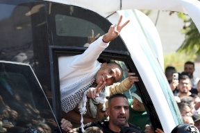 See Photos of the Release of Palestinian Prisoners from the Occupation Prisons