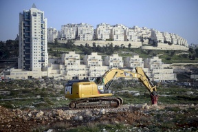 الاحتلال يصادر 5,856 من أراضي بلدة عناتا شمال شرق القدس