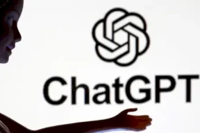 هوس التحدث مع تشات جي بي تي يهدد بالعزلة الاجتماعية والانفصال عن الواقع