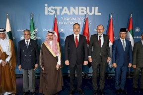 اجتماع إسطنبول يرفض أي وصاية على غزة: الحكم للفلسطينيين