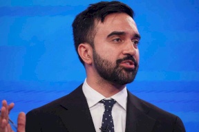 استطلاع: مئات الآلاف يلوّحون بمغادرة نيويورك حال فوز ممداني