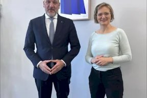 السفير ليث عرفة يطلع رئيسة حزب الخضر الألماني فرانسيسكا برانتنر على آخر المستجدات في فلسطين