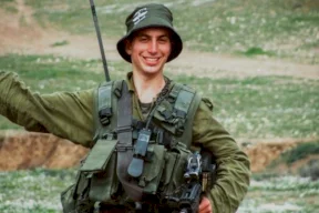 كتائب القسام تسلم جثة الضابط الإسرائيلي هدار غولدن