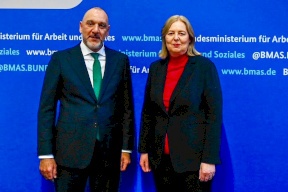 السفير ليث عرفة يطلع وزيرة العمل الألمانية رئيسة الحزب الاشتراكي الديمقراطي (SPD) على التطورات في فلسطين