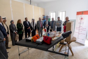 وكالة بيت مال القدس تجهز نقاط الرعاية الصحية الأولية في ضواحي القدس بمستلزمات الإسعاف الأولي والأجهزة الطبية الخفيفة