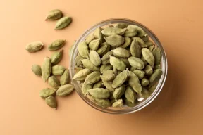 فوائد الهيل باعتباره مضاد للأكسدة ومنعش للنفس