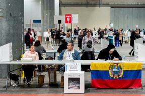 הפגנה עממית נגד החזרת הבסיסים הצבאיים האמריקאיים באקוודור