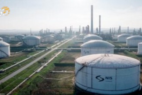 صربيا مستعدة لزيادة الإنفاق لاستعادة السيطرة على مصفاة النفط الوحيدة من روسيا