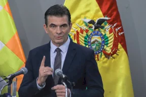 الرئيس البوليفي يلغي وزارة العدل بعد ساعات من إقالته وزيرها