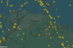 الطائرات تتجنب أجواء فنزويلا تحسبا لهجوم أميركي