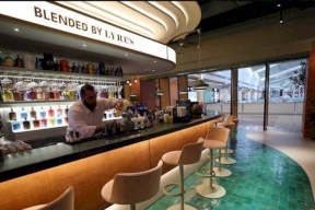 تقرير: السعودية تخطط لافتتاح متجرين جديدين لبيع المشروبات الكحولية