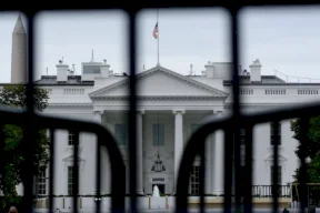 إطلاق نار على اثنين من العسكريين قرب البيت الأبيض