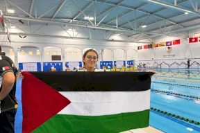 هذه ميداليتي الالماسية 