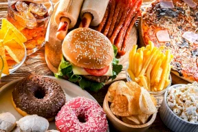 أطعمة فائقة المعالجة تهدد صحة الشباب وترفع مخاطر ما قبل السكري