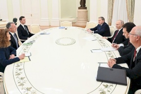 5 ساعات متواصلة.. ماذا دار بين بوتين ووفد ترامب في الكرملين؟ 