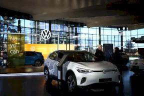 فولكسفاغن تعتزم استثمار 186 مليار دولاراً حتى عام 2030