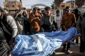 3 شهداء بينهم مواطنة وطفل بنيران الاحتلال في جباليا شمال القطاع