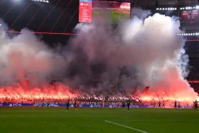 بسبب الألعاب النارية.. تسجيل إصابات في مباراة بايرن وسبورتنغ