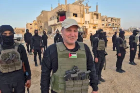 زعيم عصابة مسلحة بغزة يستنجد بالعالم لتوحيد العصابات ضمن جهاز أمني لإسقاط "حماس"