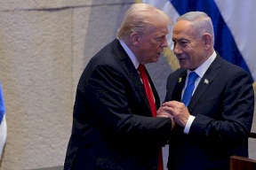  تقرير: إسرائيل تجمد قراراتها بشأن مستجدات غزة ولبنان حتى لقاء نتنياهو وترامب