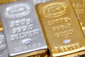 الذهب والفضة يسجلان مستويات قياسية جديدة مدعومين بتوقعات خفض الفائدة
