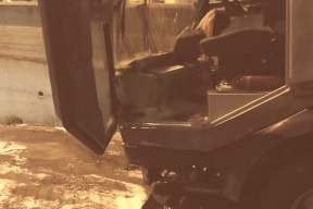 הצתת רכב ניקוי רחובות של מועצת העיר ערבה