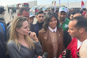 صور:: أنجلينا جولي: أهالي غزة يواجهون معاناة شديدة ومأساة إنسانية